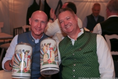 Rainer Kansy und Harald Stückle (re.), Wiesnbierprobe im Bad am Bavariaring  in München .2019