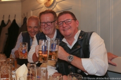 Dr. Michael Möller, Martin Leibhard, Bernhard Klier (von li. nach re.), Wiesnbierprobe im Bad am Bavariaring  in München .2019