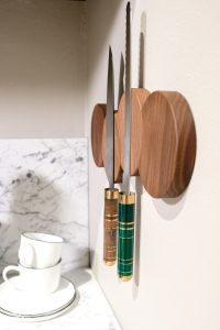 Knife holder walnut Cirka