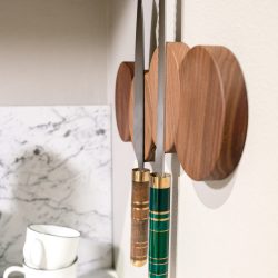 Knife holder walnut Cirka