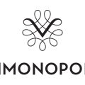 Vinmonopolet logo med teksten "Vinmonopolet" under.