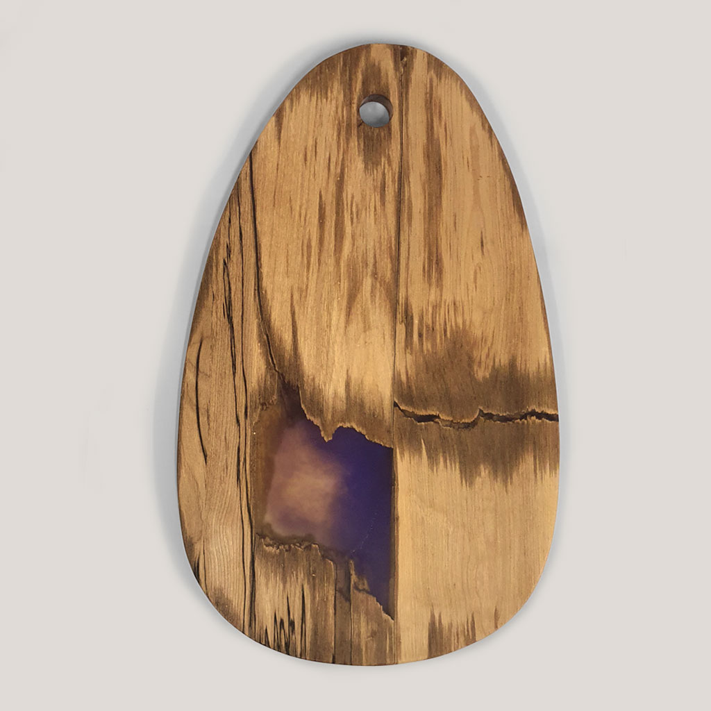 Acacia 2-hardwood-OVAL-cutting-board-candleholders-resin-epoxy-handmade-purple-Old-wood-fabrik-3.jpg
