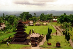 Besakih - Bali - Indonesia - 1993 - Foto: Ole Holbech