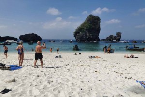 Nui Beach - Phi Phi Islands - Krabi - Thailand - 2025 - Foto: Ole holbech