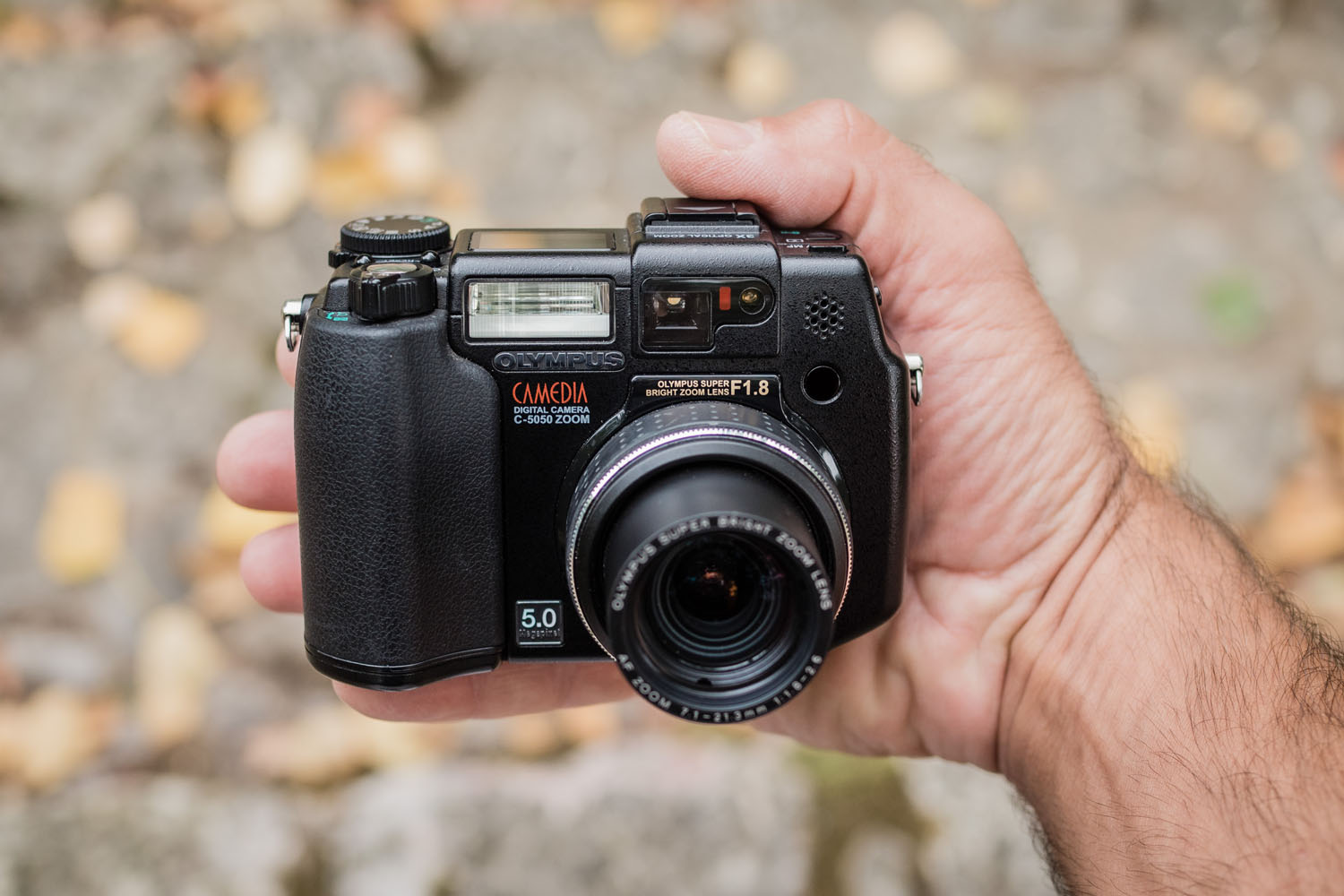 Premium/ Olympus Throwback: C-5050 The Compact Premium from a Past Era (+ video)