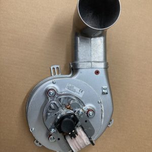 Rookgasventilator met bocht