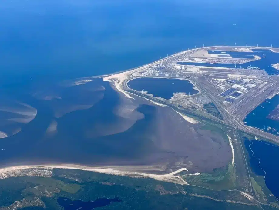 beginners kitesurf-spot Oostvoorne drone shot