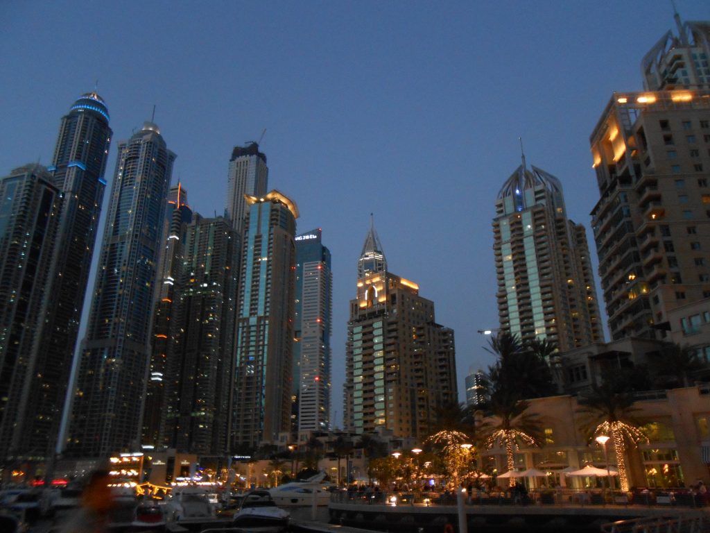 One Second - Dubai - Sunset in Dubai marina