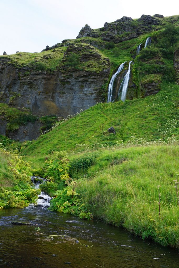 One Second-One Second-Les 10 meilleurs endroits secrets d'Islande à ne pas manquer -Chute d'eau Gljufrabui près de Seljalandsfoss-Cascade