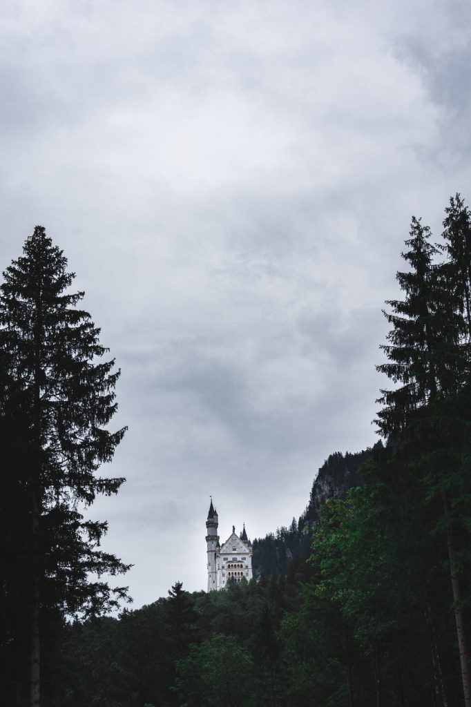 Our 7-days road trip in southern Germany - View on Neuschwanstein castle while walking to Queen's Mary bridge