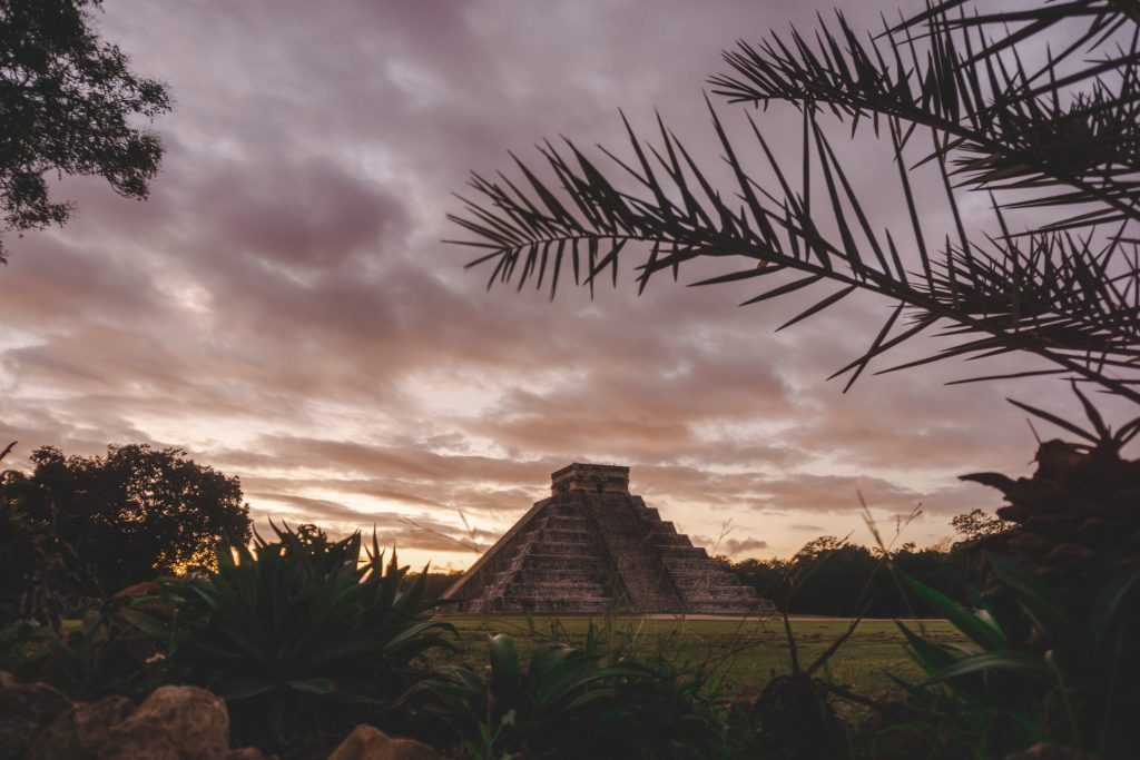 Le magique site Maya de Chichén Itzá au lever du soleil - un moment One Second Journal - Yucatán en dehors des sentiers battus 6 jours