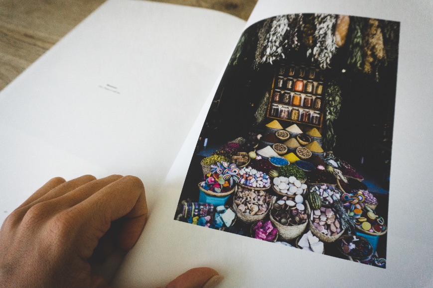 Innocence - Photography - Photo Album - Marrakech souk - One Second Journal
