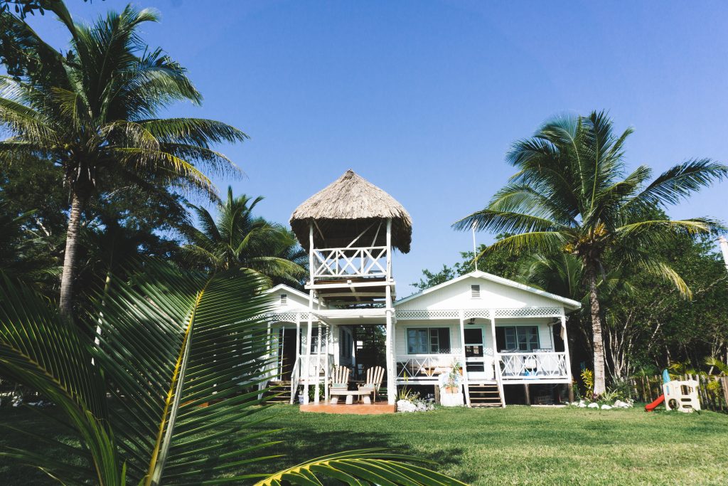 Maison au bord de la lagune de Bacalar - One Second Journal