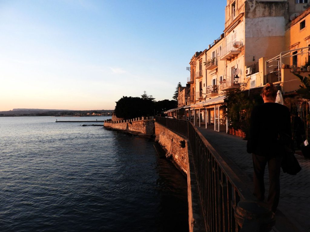 sunset-lungomare-syracuse-sicily