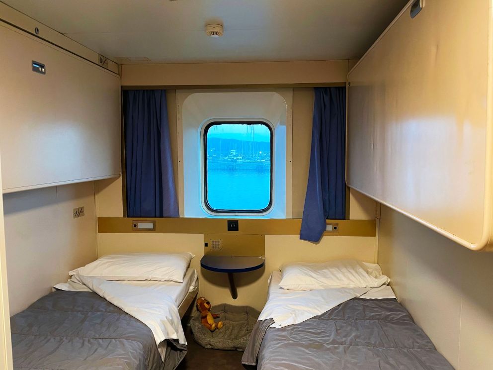 corsica-ferry-cabin