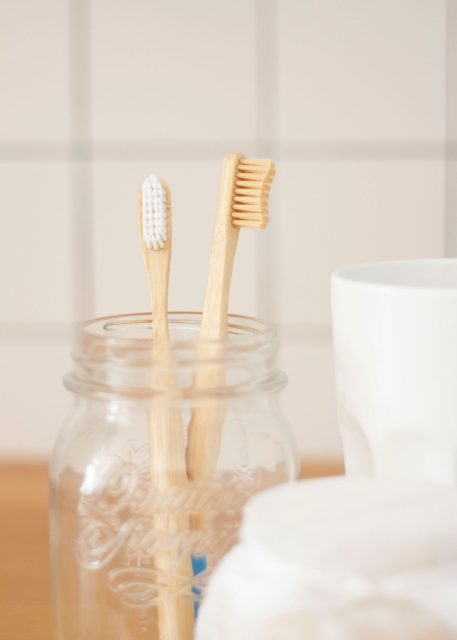 bamboo-tooth-brush-plastic-solution