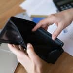 Financiële stress meenemen naar het werk