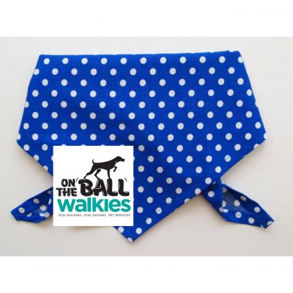 Smart and classic, this is a perfect bandana for any occasion! This is a very popular bandana and makes a great choice for a gift! This tie on style bandana is adjustable and extremely comfortable for your dog to wear. Handmade with great care and attention to detail and worn all over the world! Machine washable at 30 degrees.