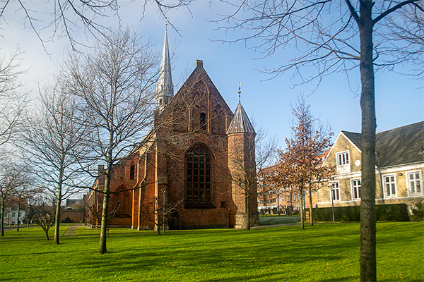 Horsens klosterkirke er den ene af to middelalderkirker i centrum
