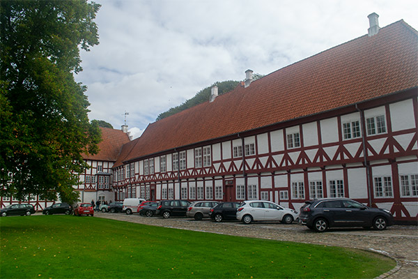 Aalborghus Slot ligger centralt mellem Nytorv og havnefronten