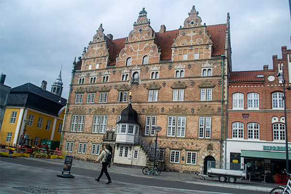 Jens Bangs Stenhus er et af de smukkeste byggerier i byen
