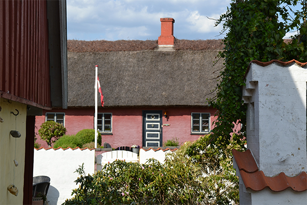 Den historiske bykerne i Hjarbæk byder på flere hyggelige huse.