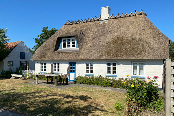 Strandby byder på velholdte historiske huse