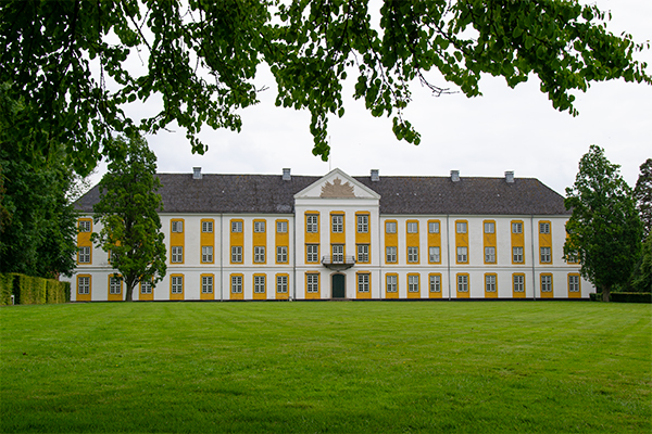 Augustenborg Slot er et af landets fineste barokslotte