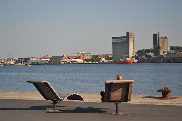 Havnefronten i Aalborg indbyder til slentreture og afslapning