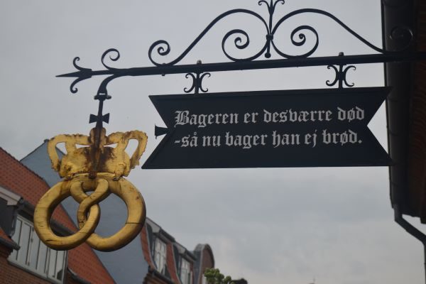 Bageren er død