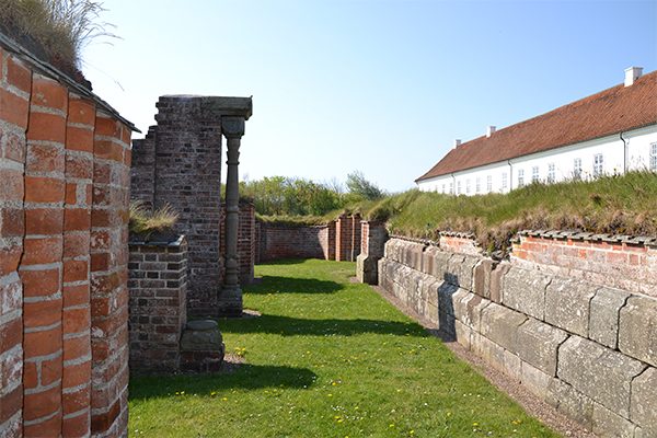 Resterne af den gamle kirke ved Vitskøl Kloster