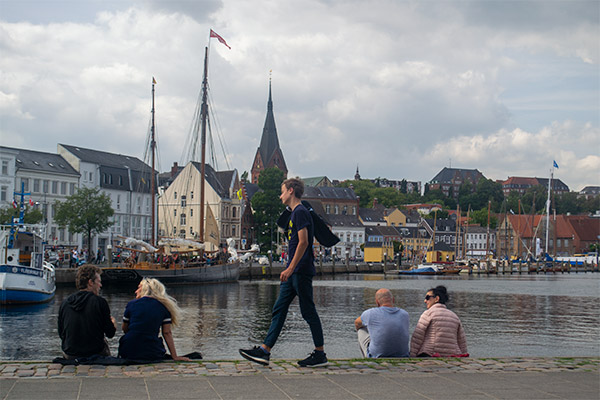 Der er altid liv og glade dage i havnen i Flensburg.