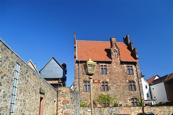 "Die Kurie" - tidligere forvaltningsbygning under den katolske kirke