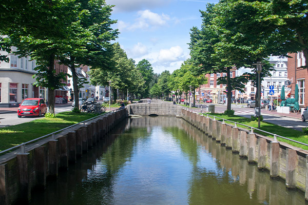 Kanalen Am Fleth løber fra Elben og ind til byens markedsplads.