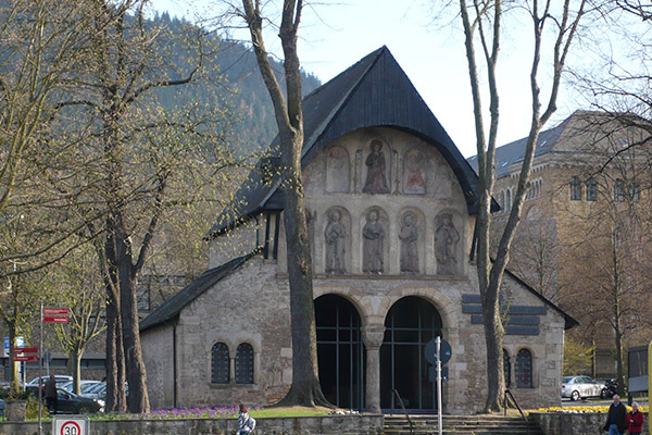 Forhuset er der eneste, der er tilbage af byens domkirke.