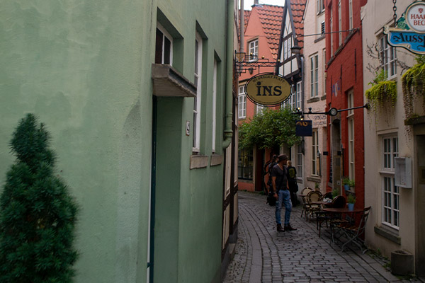 Kvarteret Schnoor byder på snævre stræder og velholdte, historiske huse