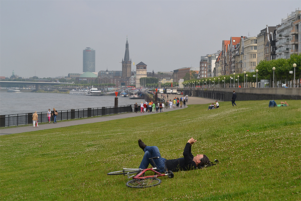 En ferie i Tyskland kunne gå til Düsseldorf. Her er et billede fra Düsseldorf.