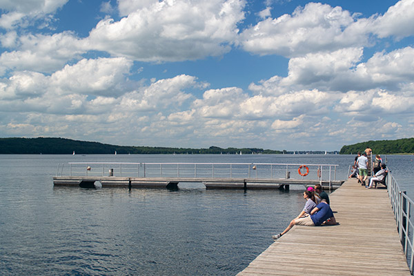 Der ligger en lille strand ved den store Ratzeburger See