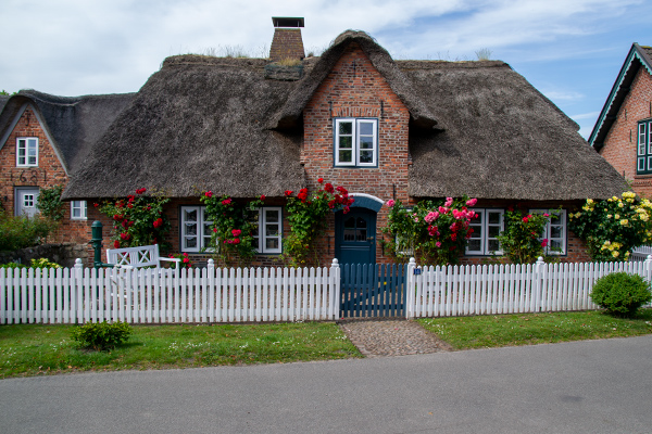 De ældste huse i Nieblum stammer fra slutningen af 1600-tallet.