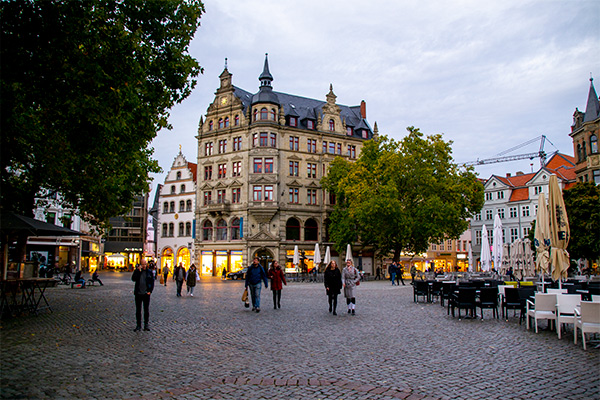 Kohlmarkt er en af byens livlige pladser.