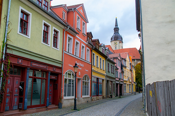 Der er mange hyggelige stræder i Naumburg.