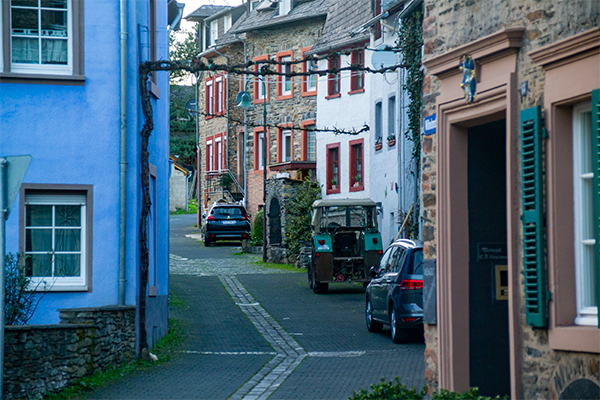 Traben-Trarbach er en pudsig blanding af historiske huse og mere moderne jugendstilhuse.