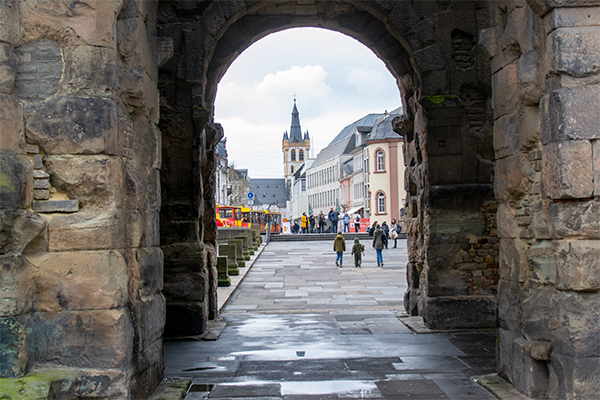 Fra Porta Nigra er der ikke langt til Hauptmarkt.