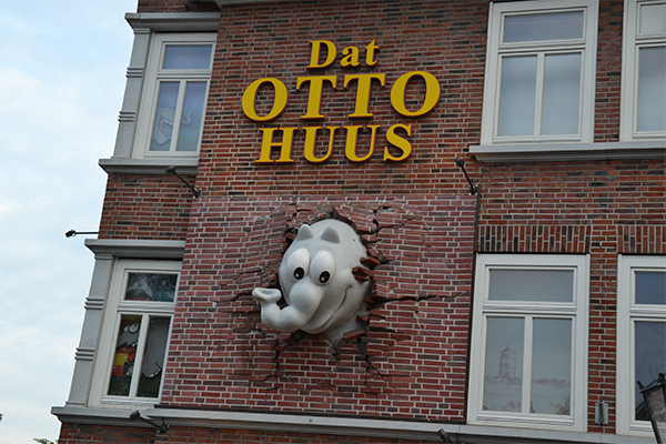 Dat Otto Haus er et museum dedikeret den store tyske komiker, Otto Waalkes, der er kendt for sine elefant-tegneserie.