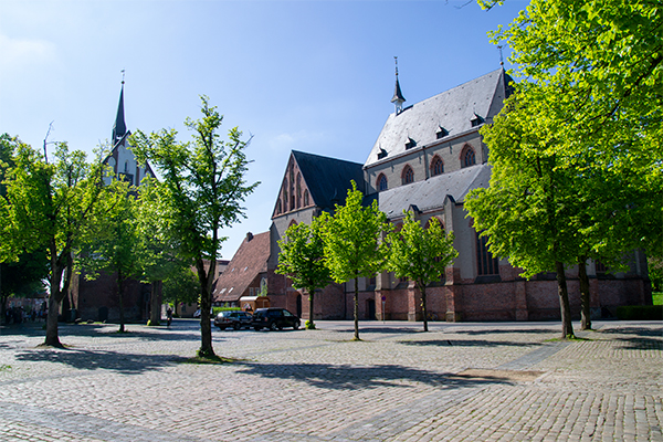 Den store Ludgerikirche kaldes også Ostfrieslands domkirke.