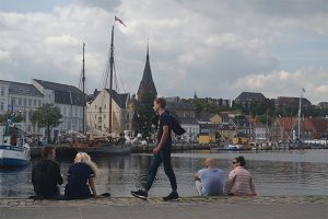 En ferie i Tyskland kunne gå til Flensburg. Her er et billede fra havnen i Flensburg.