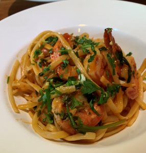 Pasta med chili stegt rejer