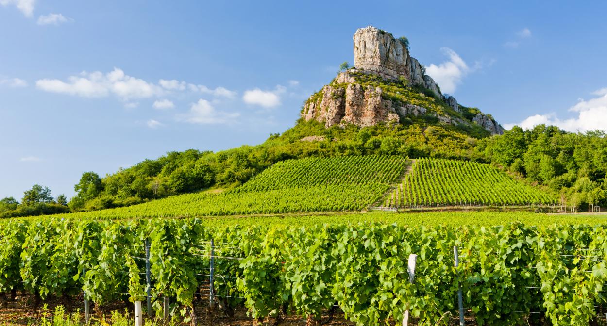 Roche de Solutré en région Bourgogne Franche Comté