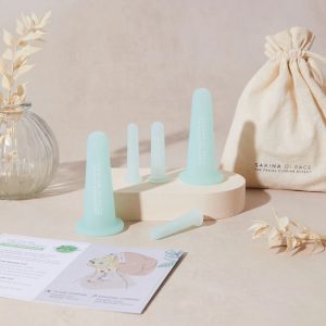 the facial cupping expert gezichtscups, face cupping, holistische schoonheid