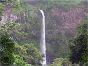 waterfall_amber_mountain